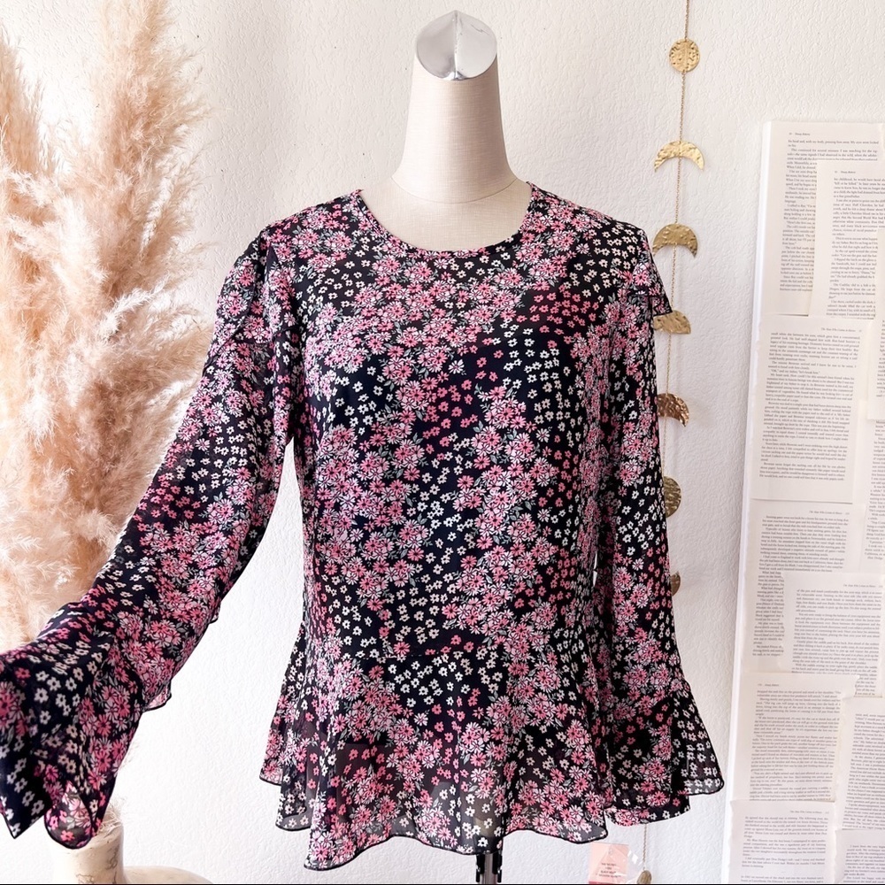Modern Glam Black Floral Print Ls Ruffle Sleeve Crew Neck Top